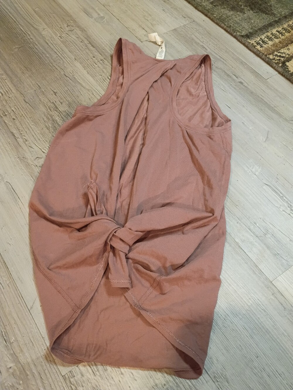 Lululemon - Picture 5 of 6